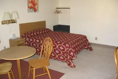 Photo 5 - Little Bear Motel