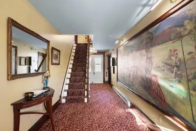 Photo 3 - Trainmasters Inn