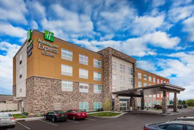 Photo 2 - Holiday Inn Express & Suites Rice Lake by IHG