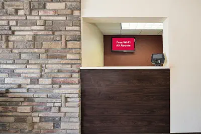 Photo 4 - Red Roof Inn Cortland