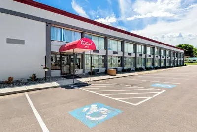 Photo 2 - Red Roof Inn Cortland