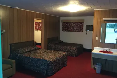Photo 5 - Cedars Motel