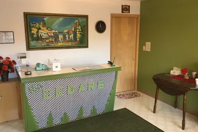 Photo 4 - Cedars Motel