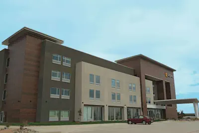 Photo 2 - La Quinta Inn & Suites by Wyndham Amarillo Airport