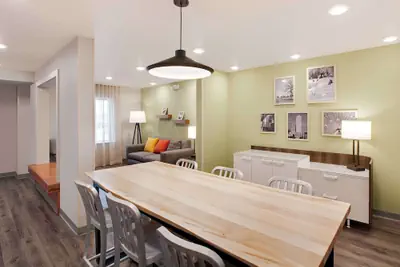 Photo 4 - WoodSpring Suites Plano - North Dallas