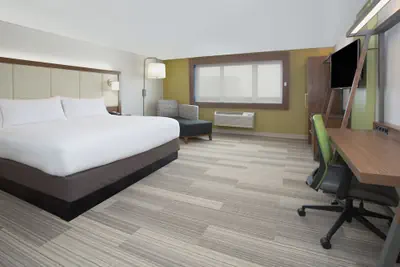 Photo 4 - Holiday Inn Express & Suites Dodge City by IHG