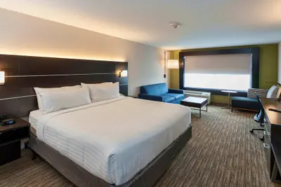 Photo 2 - Holiday Inn Express & Suites Dodge City by IHG