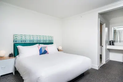 Photo 4 - Bellanca Hotel