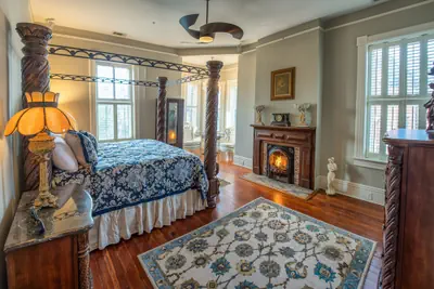 Photo 5 - McMillan Inn Bed and Breakfast