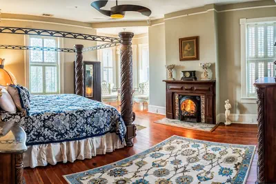 Photo 4 - McMillan Inn Bed and Breakfast