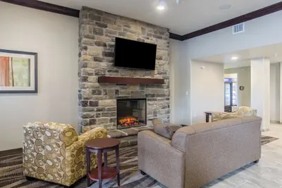 Photo 2 - Cobblestone Inn & Suites - Guernsey