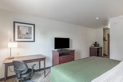 Photo 5 - Cobblestone Inn & Suites - Guernsey