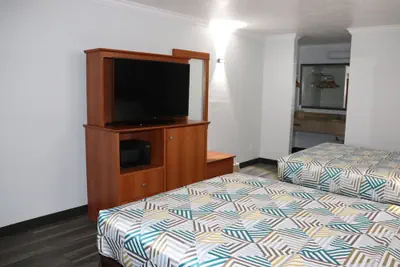 Photo 4 - Motel 6 Alvin, TX