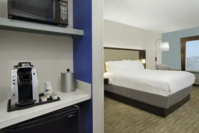 Photo 5 - Holiday Inn Express & Suites Columbus North by IHG