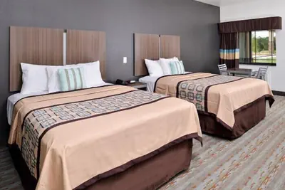 Photo 4 - Scottish Inn & Suites