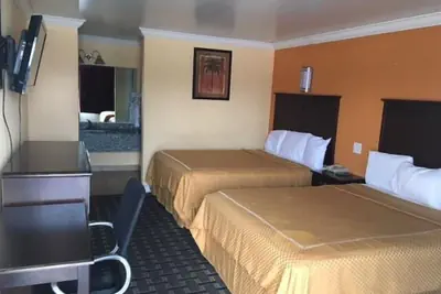Photo 4 - Express Inn West Memphis