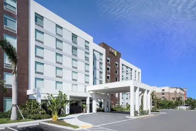 Photo 2 - Home2 Suites by Hilton Ft. Lauderdale Airport-Cruise Port