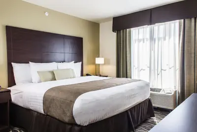 Photo 5 - Cobblestone Hotel & Suites – Stevens Point