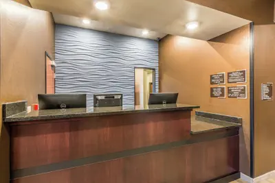 Photo 3 - Cobblestone Hotel & Suites – Stevens Point