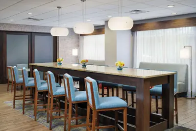 Photo 4 - Hampton Inn by Hilton Plant City