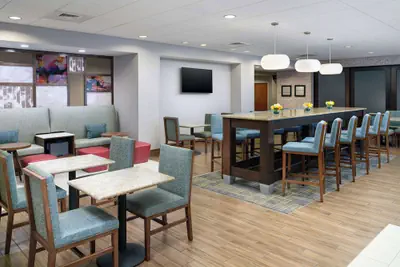 Photo 5 - Hampton Inn by Hilton Plant City