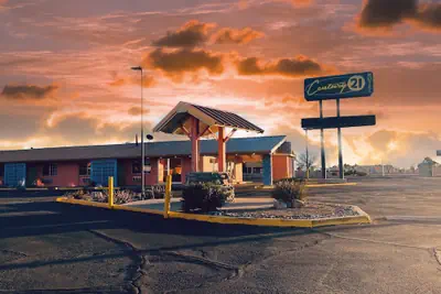 Photo 2 - Century 21 Motel