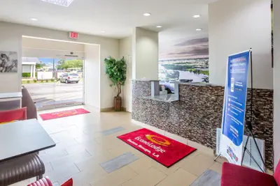 Photo 4 - Econo Lodge Baton Rouge University Area