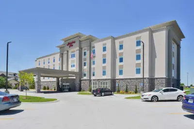 Photo 2 - Hampton Inn Emporia