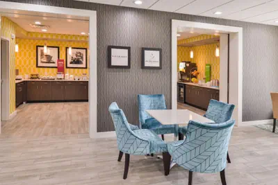 Photo 4 - Hampton Inn Emporia