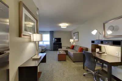 Photo 5 - Staybridge Suites Madison - Fitchburg by IHG