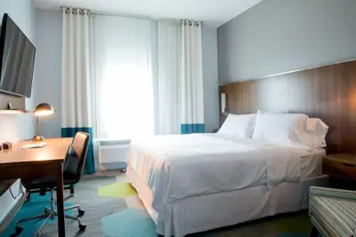 Photo 4 - Four Points by Sheraton Miami Airport