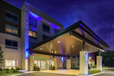 Photo 2 - Holiday Inn Express Queensbury - Lake George Area by IHG