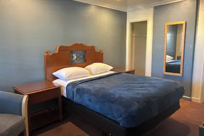 Photo 4 - Welcome Inn on Colorado Blvd