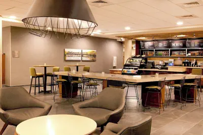 Photo 2 - Courtyard by Marriott Yonkers Westchester County