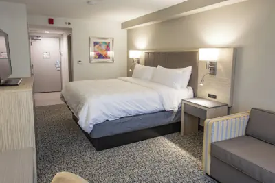 Photo 4 - Holiday Inn Knoxville N - Merchant Drive by IHG