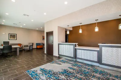 Photo 3 - Executive Inn Fort Worth West