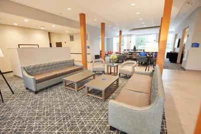 Photo 4 - Gundersen Hotel & Suites