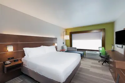 Photo 5 - Holiday Inn Express & Suites Chanute by IHG