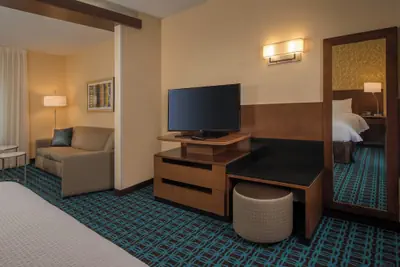 Photo 5 - Fairfield Inn and Suites by Marriott Washington