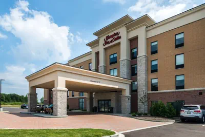 Photo 2 - Hampton Inn & Suites Wixom