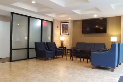 Photo 5 - Days Inn by Wyndham Brooklyn Marine Park