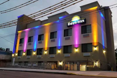 Photo 2 - Days Inn by Wyndham Brooklyn Marine Park