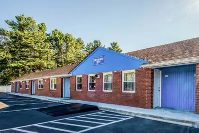 Photo 2 - Rodeway Inn Middleboro - Plymouth