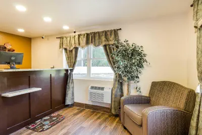 Photo 3 - Rodeway Inn Middleboro - Plymouth