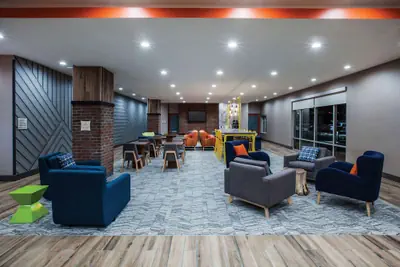 Photo 3 - La Quinta Inn & Suites by Wyndham Owasso
