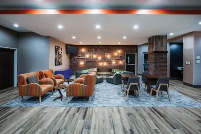 Photo 2 - La Quinta Inn & Suites by Wyndham Owasso