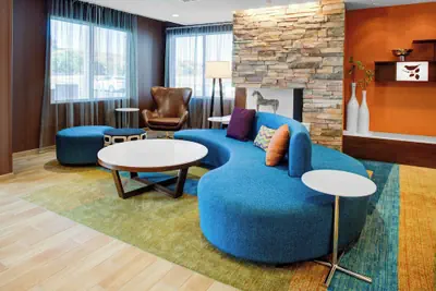 Photo 2 - Fairfield Inn & Suites by Marriott Hollister