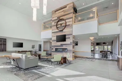 Photo 5 - Best Western Plus Peppertree Nampa Civic Center Inn
