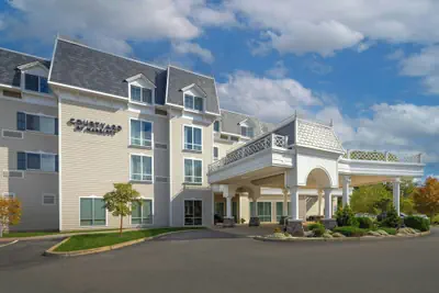 Photo 2 - Courtyard by Marriott Lenox Berkshires