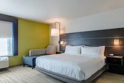 Photo 5 - Holiday Inn Express & Suites Atchison by IHG